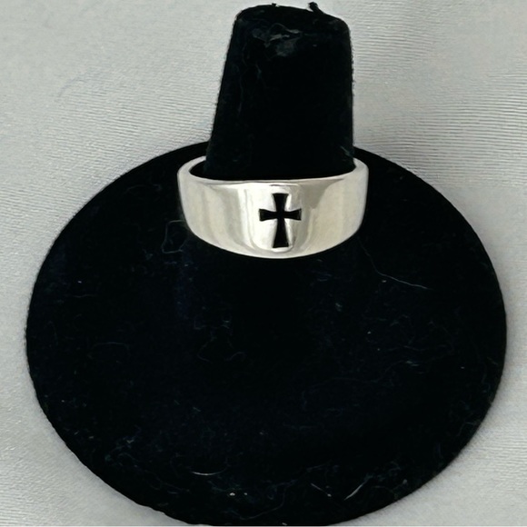 James Avery Jewelry - Authentic James Avery Narrow Crosslet Ring Sterling Silver EUC 7.5